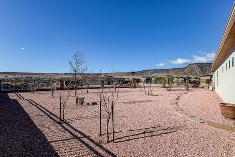 Tiny photo for 2030 N RESERVE PKWY, Washington, UT 84780 (MLS # 2135516)