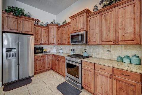 Tiny photo for 2030 N RESERVE PKWY, Washington, UT 84780 (MLS # 2135516)