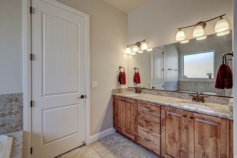 Tiny photo for 2030 N RESERVE PKWY, Washington, UT 84780 (MLS # 2135516)