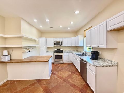 Tiny photo for 326 W 400 N, La Verkin, UT 84745 (MLS # 2158521)