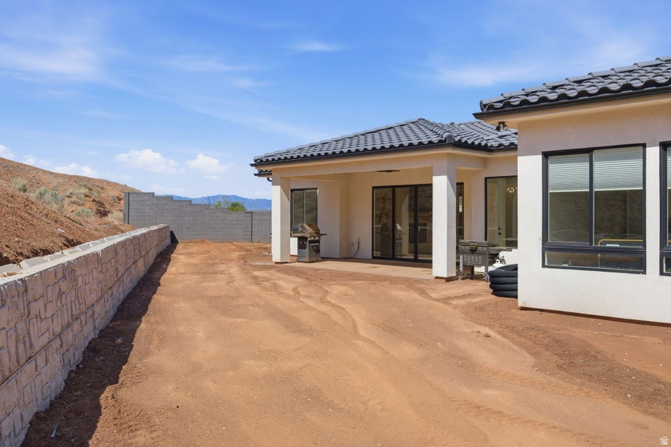 SCENIC SUNRISE PH 4 - Residential