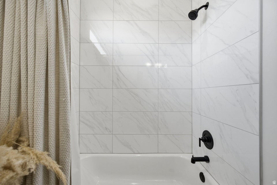 SCENIC SUNRISE PH 4 - Residential