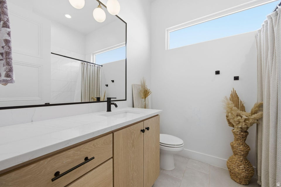 SCENIC SUNRISE PH 4 - Residential