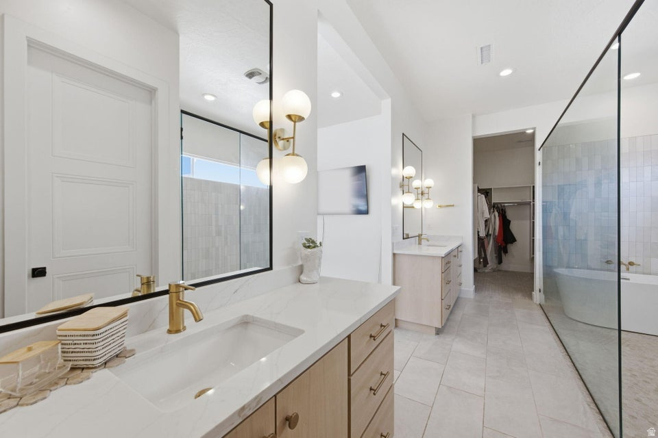 SCENIC SUNRISE PH 4 - Residential