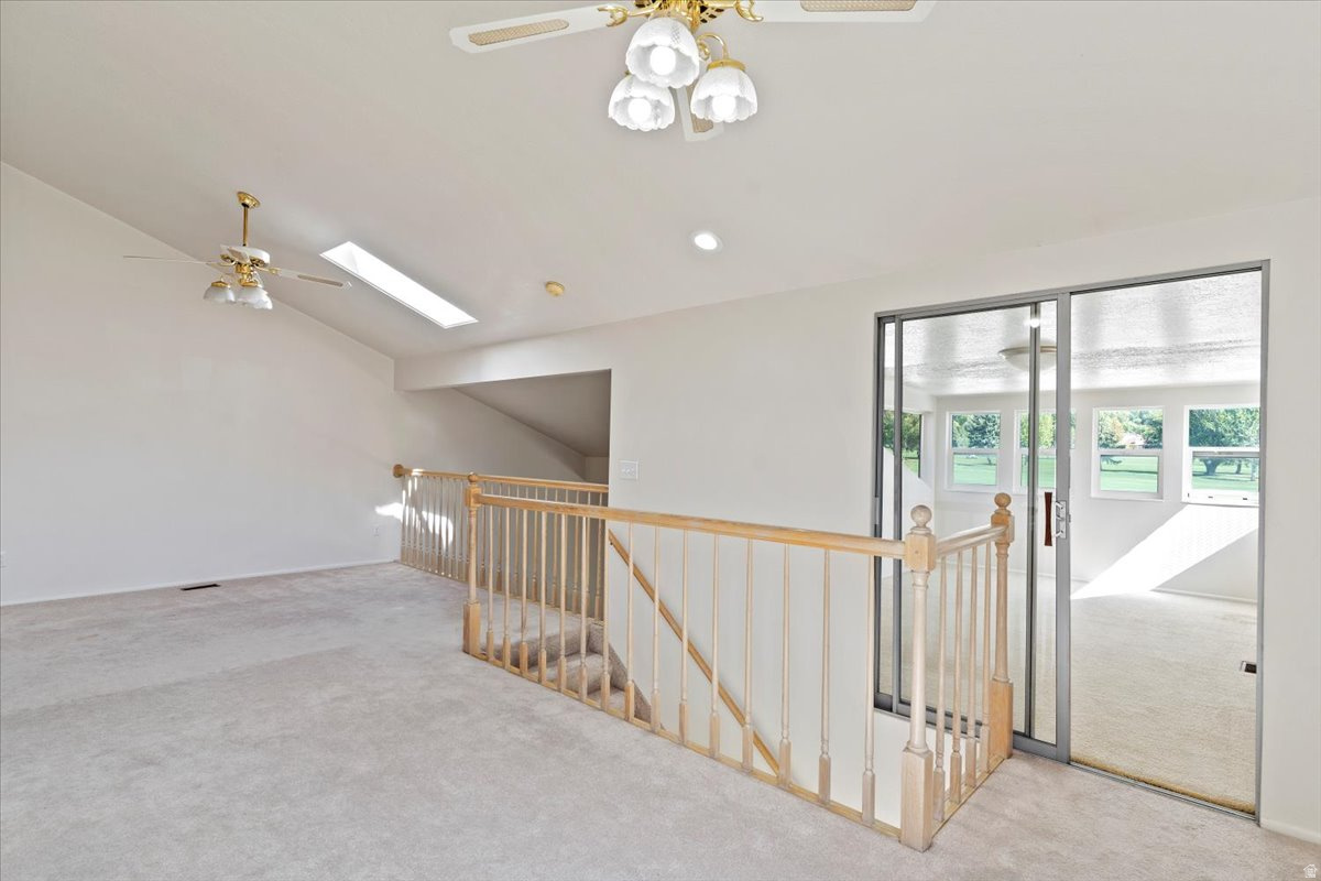 WHITE BARN - Residential Income