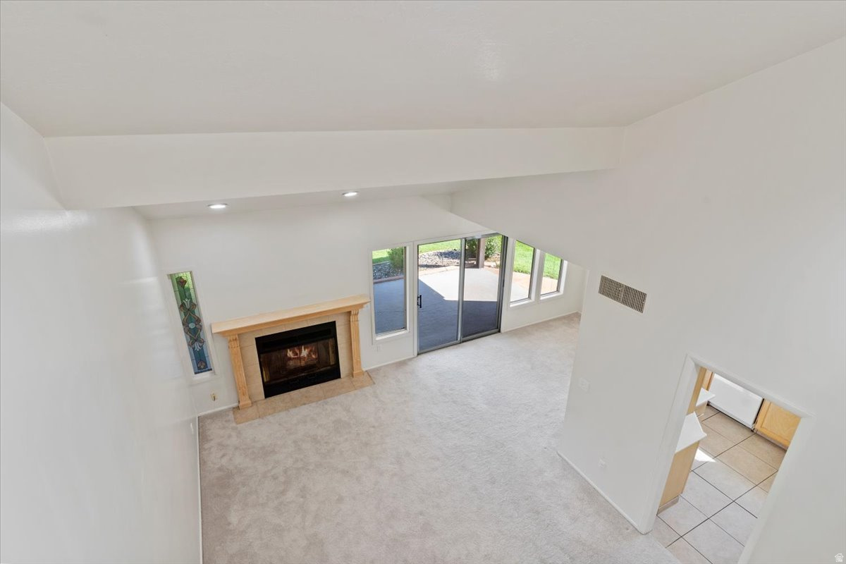 WHITE BARN - Residential Income