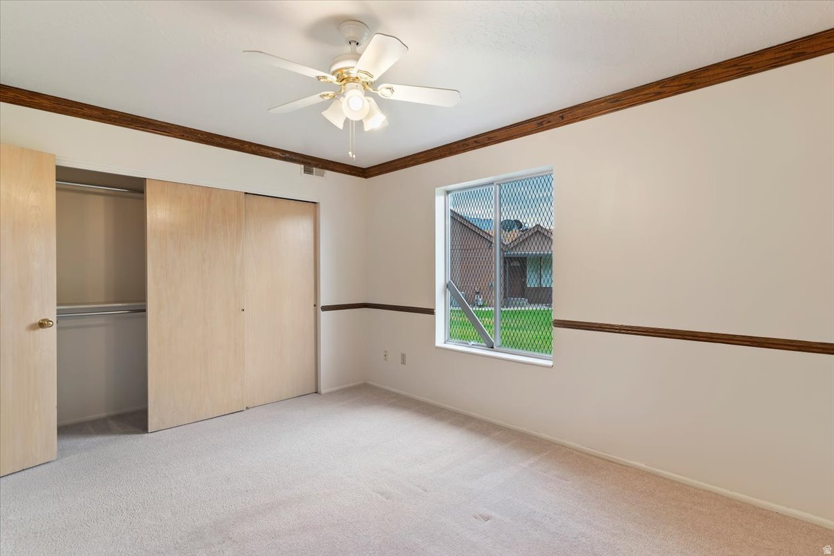 WHITE BARN - Residential Income