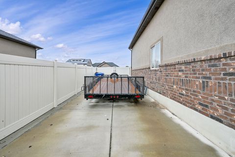Tiny photo for 2809 W 2175 N, Plain City, UT 84404 (MLS # 2136778)