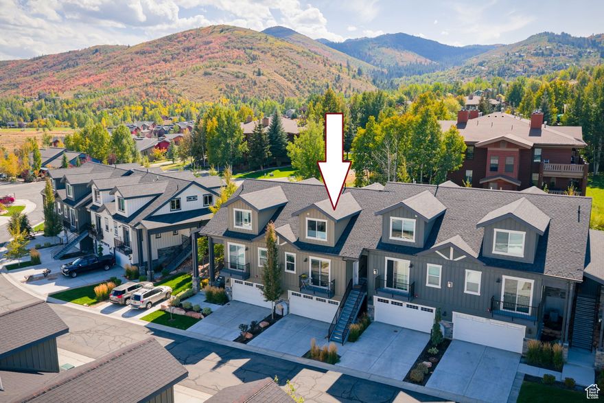 This clean fantastic 2 Bedroom & 3 bath unit with a large media / family room is yours to enjoy after a day of skiing or the pool. Enjoy the afternoon warmth on the large private back deck. Private master bedroom, walk in closet and ensuite bathroom all fill with sunshine in the morning. Back deck is wired for gas BBQ and a Hot Tub. OPEN HOUSE - Sat, Oct 4, 2025 noon - 2pm