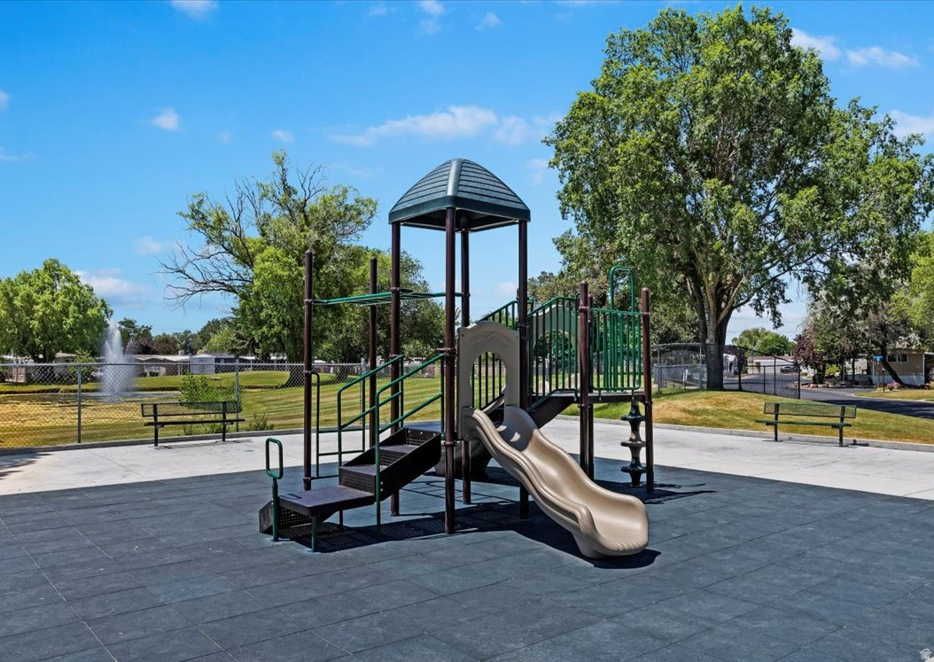 MAJESTIC OAKS - Residential