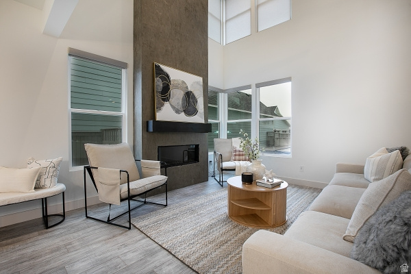 HILLSIDE PASEO - Residential