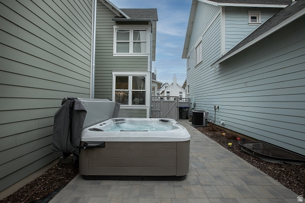 HILLSIDE PASEO - Residential