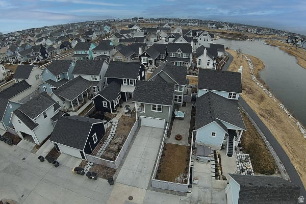 HILLSIDE PASEO - Residential