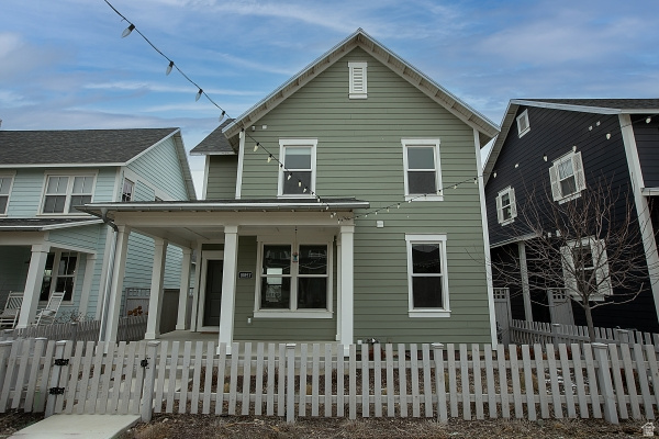 HILLSIDE PASEO - Residential