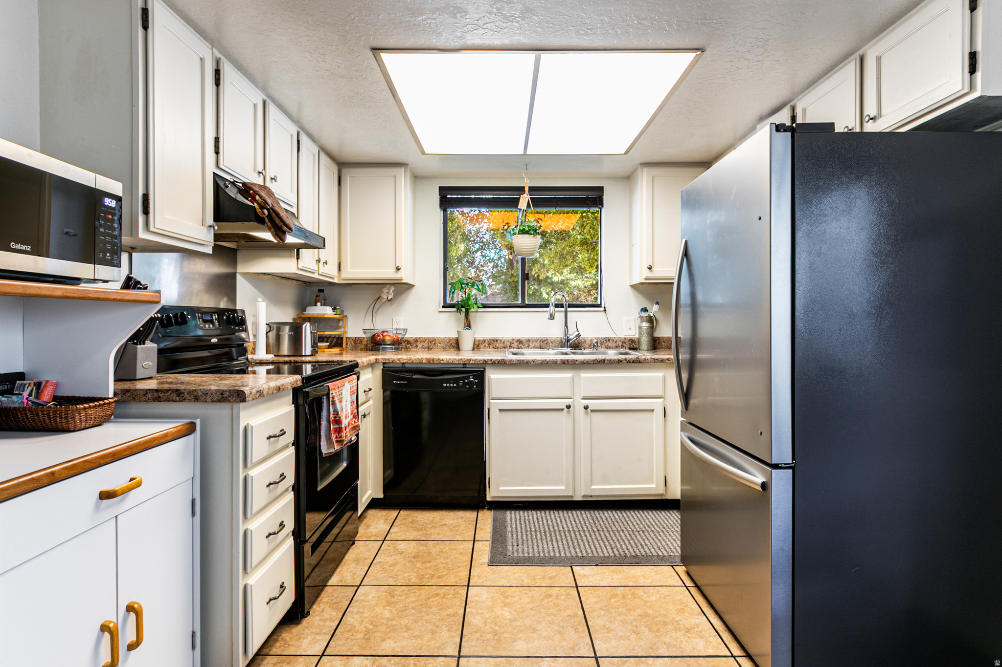 PEARWOOD PARK - Residential