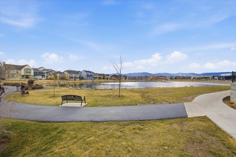 Tiny photo for 4529 W IRON MOUNTAIN DR, South Jordan, UT 84009 (MLS # 2141361)