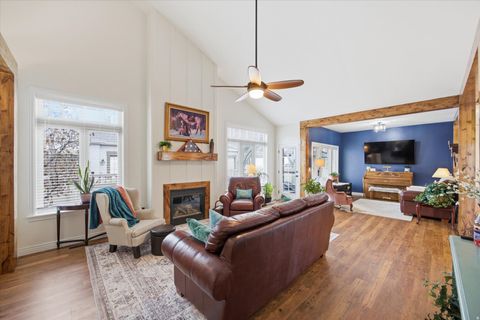 Tiny photo for 4529 W IRON MOUNTAIN DR, South Jordan, UT 84009 (MLS # 2141361)