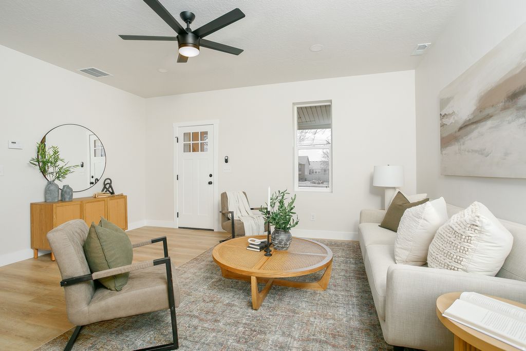 Photo of 2098 W 700 S, Syracuse, UT 84075 (MLS # 2143219)