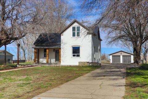 Photo of 2098 W 700 S, Syracuse, UT 84075 (MLS # 2143219)