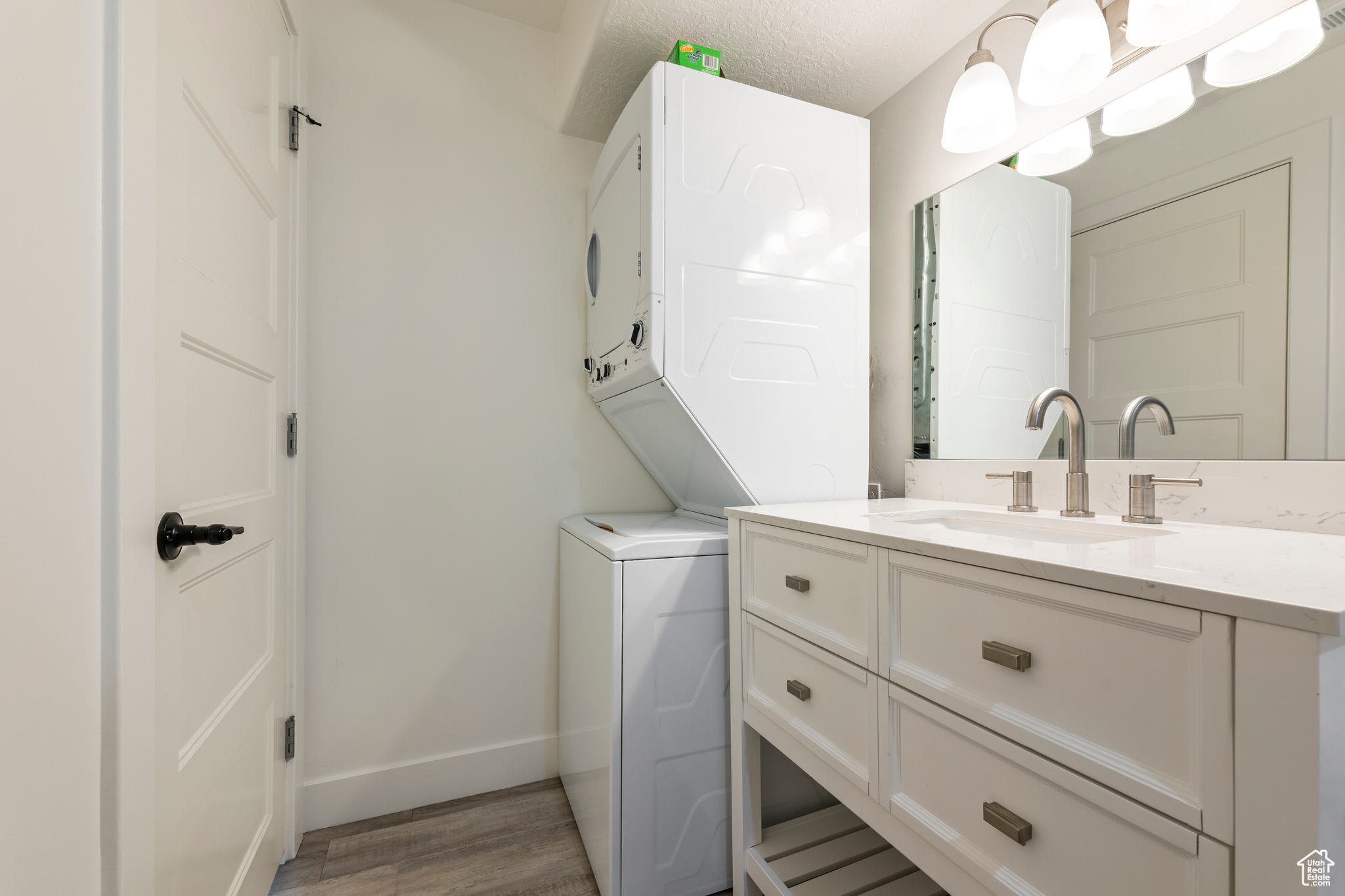 Elk Ridge, Utah 84651, United States, 6 Bedrooms Bedrooms, ,4 BathroomsBathrooms,Residential,Active,114316