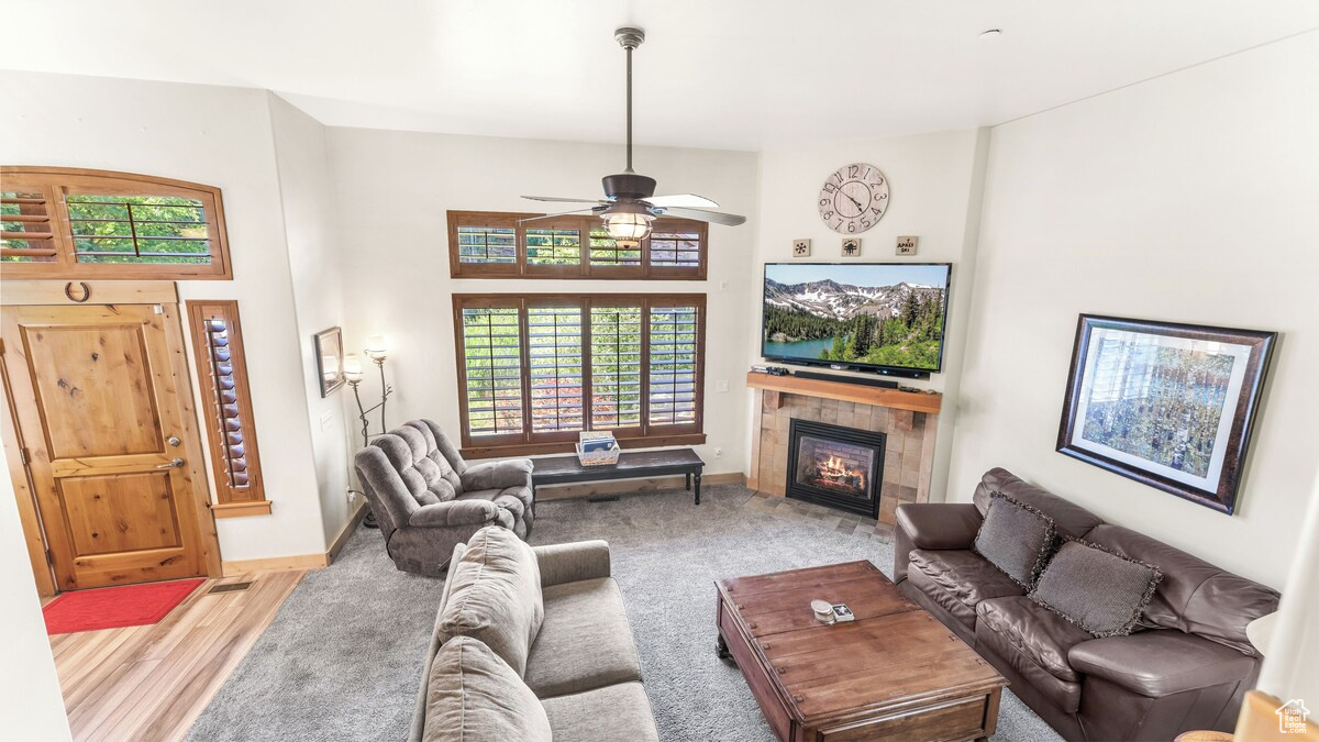 BEAR HOLLOW VILLAGE SUBDIVISION - Residential