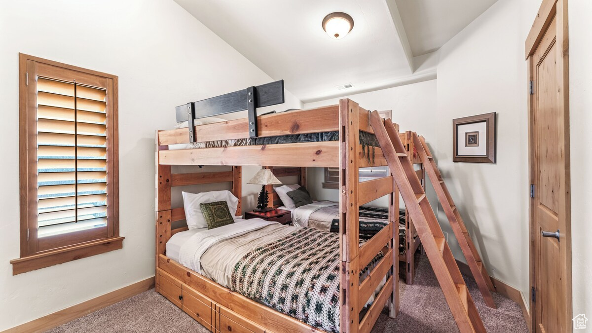 BEAR HOLLOW VILLAGE SUBDIVISION - Residential