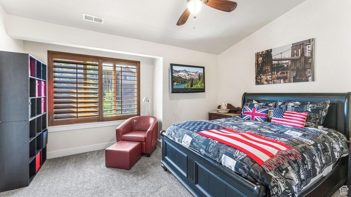 BEAR HOLLOW VILLAGE SUBDIVISION - Residential