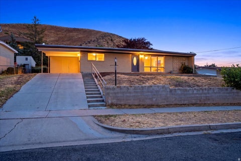 Photo of 184 E BROADWAY ST S, Tooele, UT 84074 (MLS # 2186044)