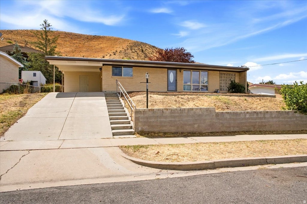 Photo of 184 E BROADWAY ST S, Tooele, UT 84074 (MLS # 2186044)