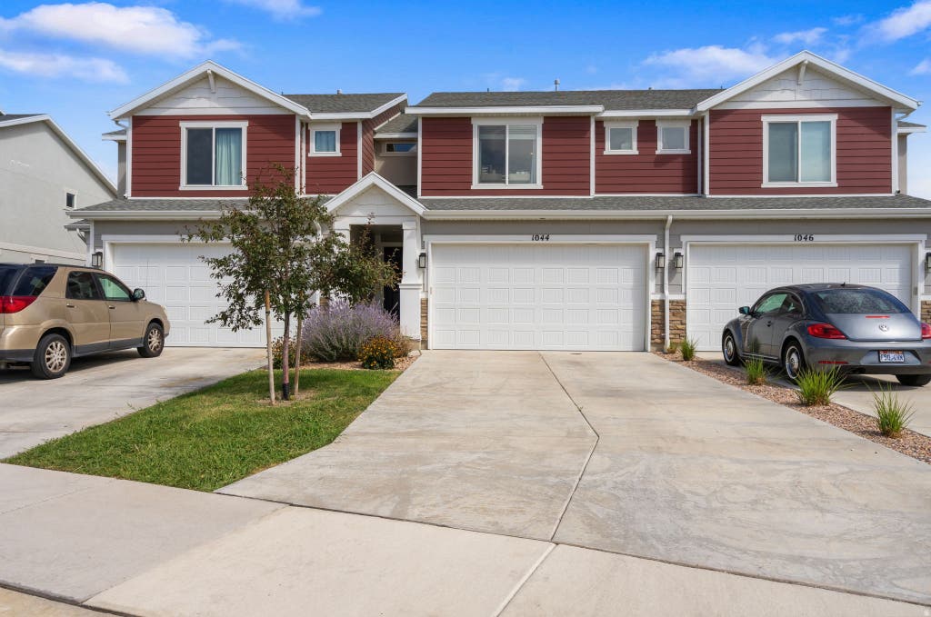 Photo of 1044 E JACK DR, Saratoga Springs, UT 84045 (MLS # 2180947)