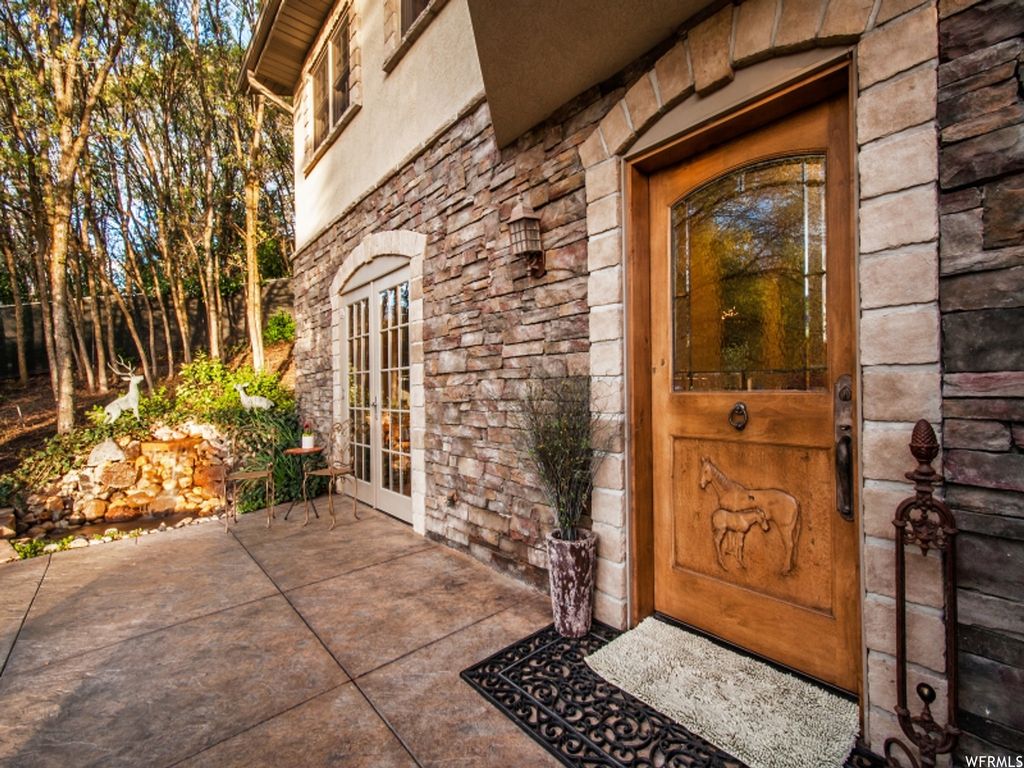 Photo of 2015 E DIMPLE DELL RD, Sandy, UT 84092 (MLS # 2143626)