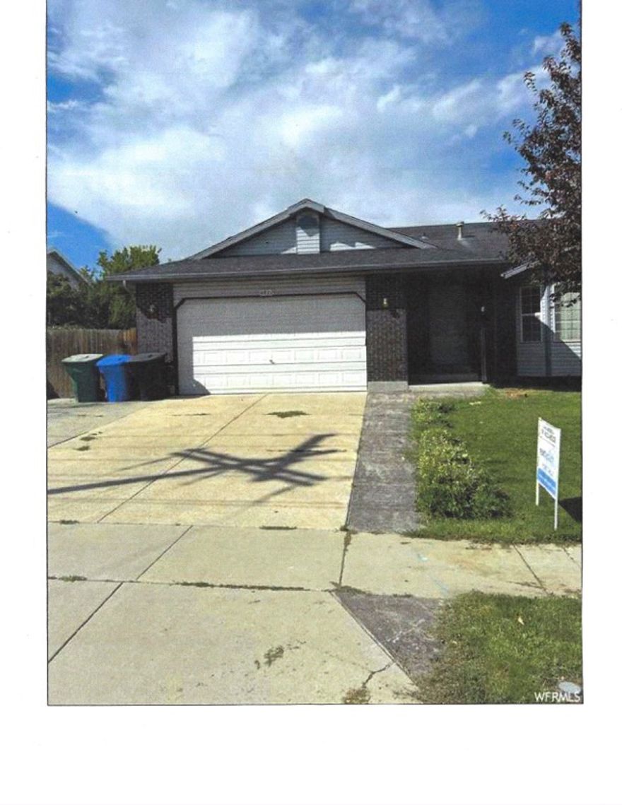 WELCOME TO THIS 4 BEDROOMS, 3 FULL BATH AND POTENTIAL FOR 5TH BEDROOM IN UNFINISHED BASEMENT AREA. MASTER SUIT WITH WALKING CLOSET. THIS MULTI LEVEL GEM OFFERS A SPACIOUS LIVING ENVIRONMENT. HUGE BASEMENT FAMILY ROOM. RV PARKING IN FRONT AND BEHIND THE FENCE. LOTS OF PARKING WITH THE WIDE DRIVEWAY.