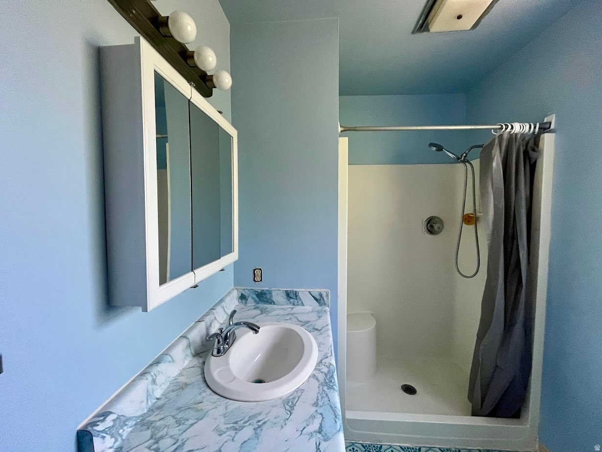 YOUNG PROPERTY - Residential