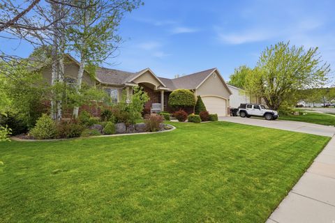 Tiny photo for 7902 S 2450 E, South Weber, UT 84405 (MLS # 2151414)