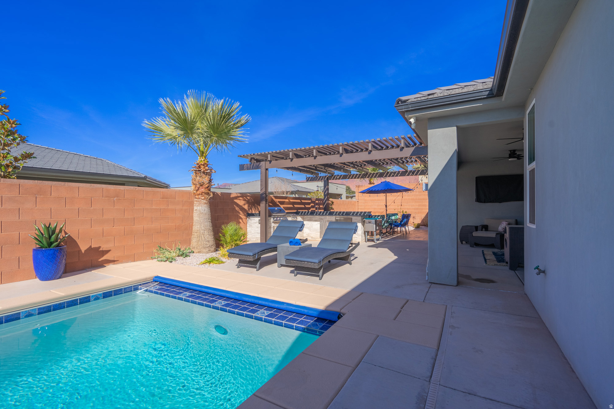 ALTURA - Residential