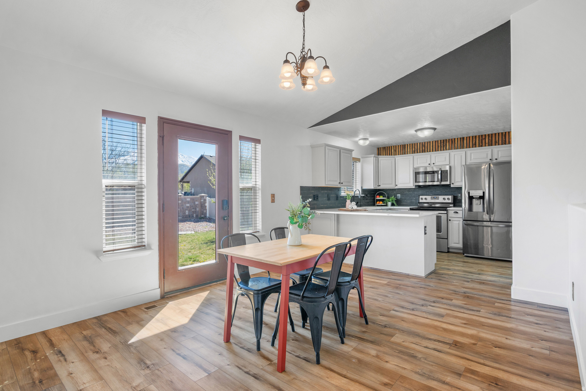 WINEGAR ESTATES - Residential