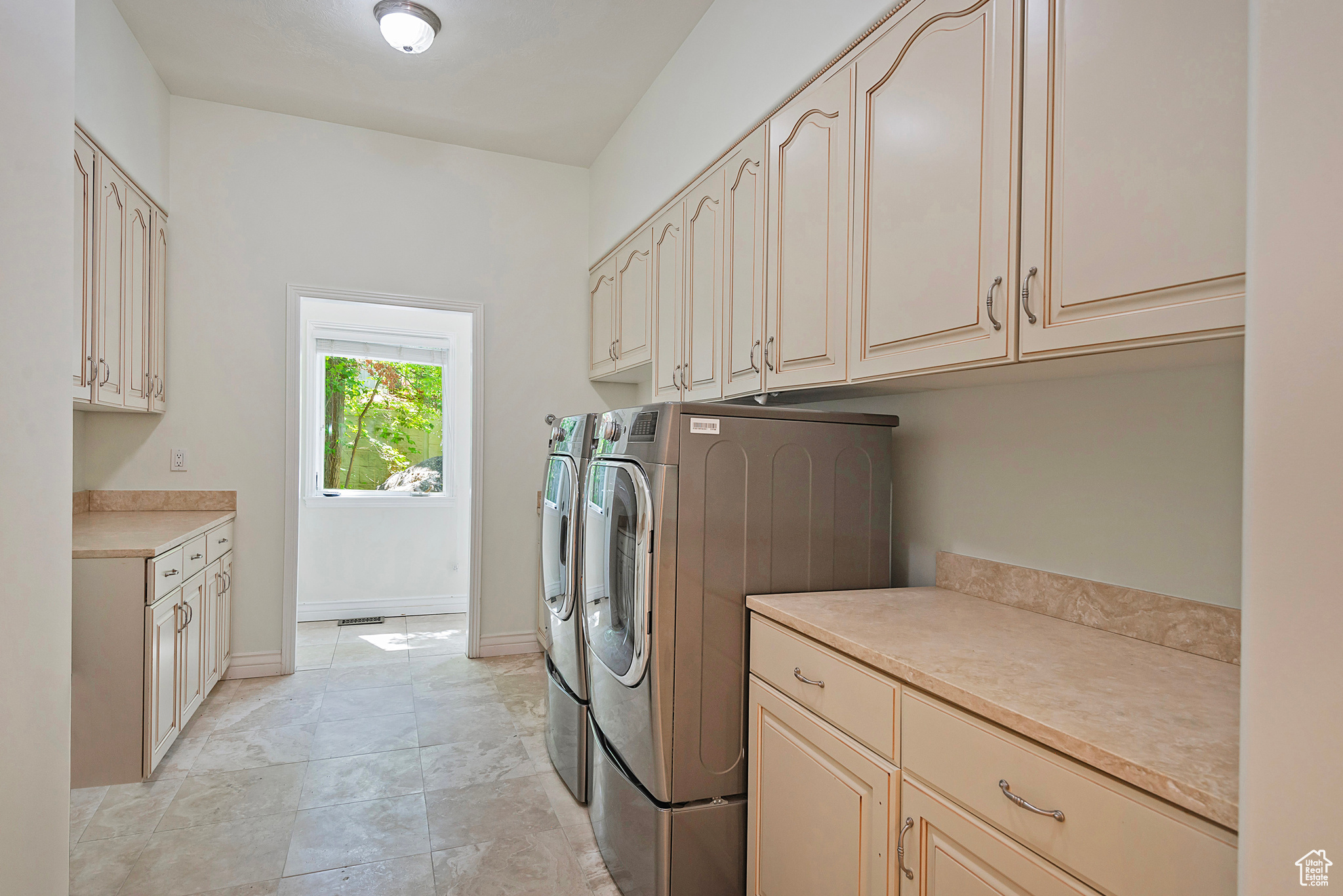 3257 E Deer Hollow Dr, Sandy, Utah image 43