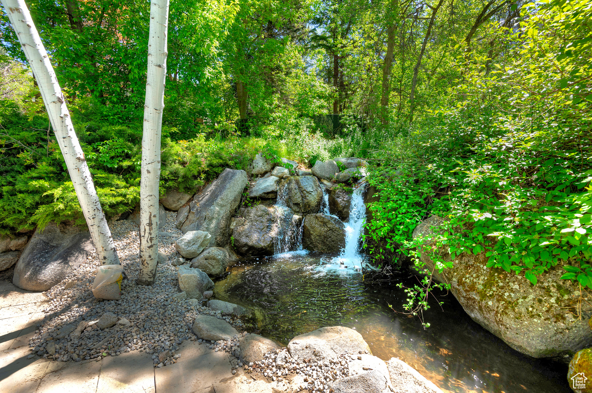 Sandy, Utah 84092, United States, 5 Bedrooms Bedrooms, ,5 BathroomsBathrooms,Residential,Pending,135382