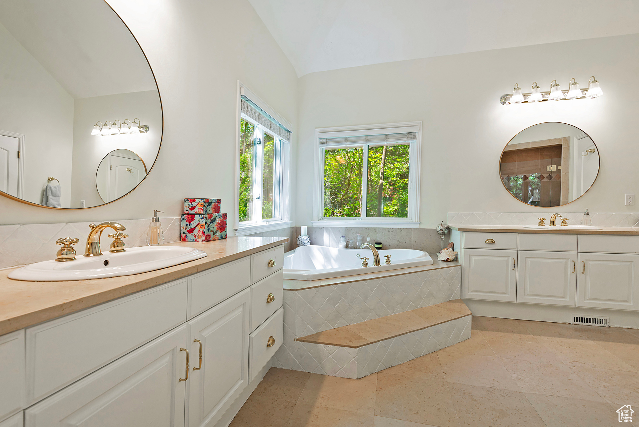 3257 E Deer Hollow Dr, Sandy, Utah image 30