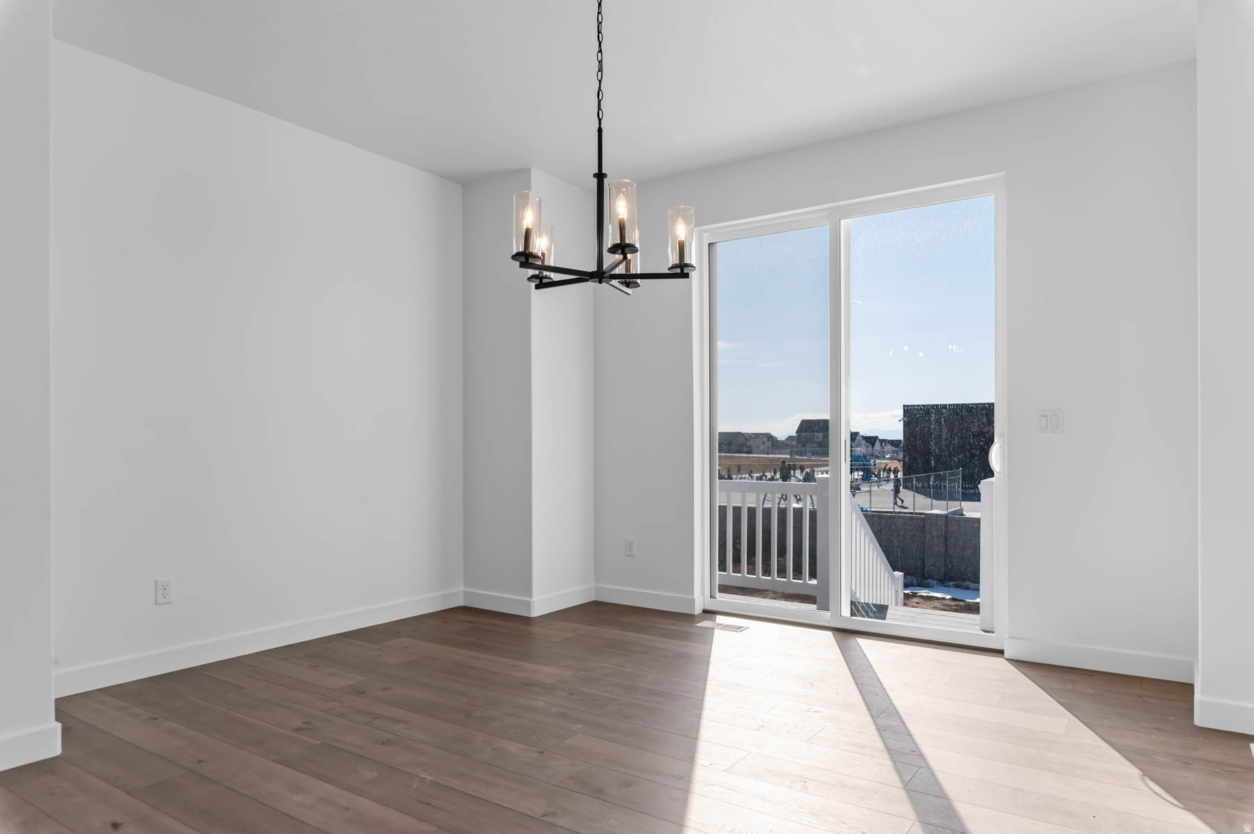 OVERLAND COLLECTION V2 267 - Residential