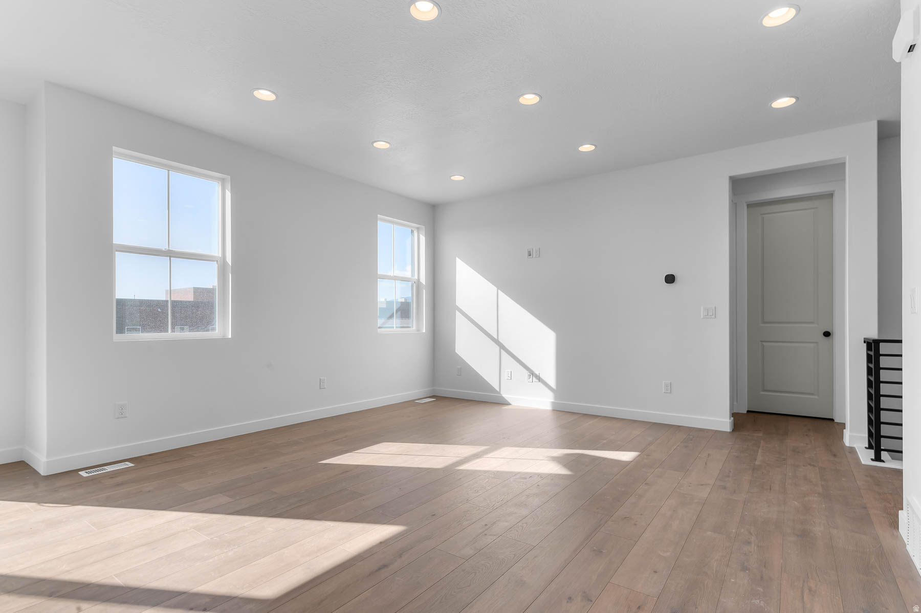 OVERLAND COLLECTION V2 267 - Residential