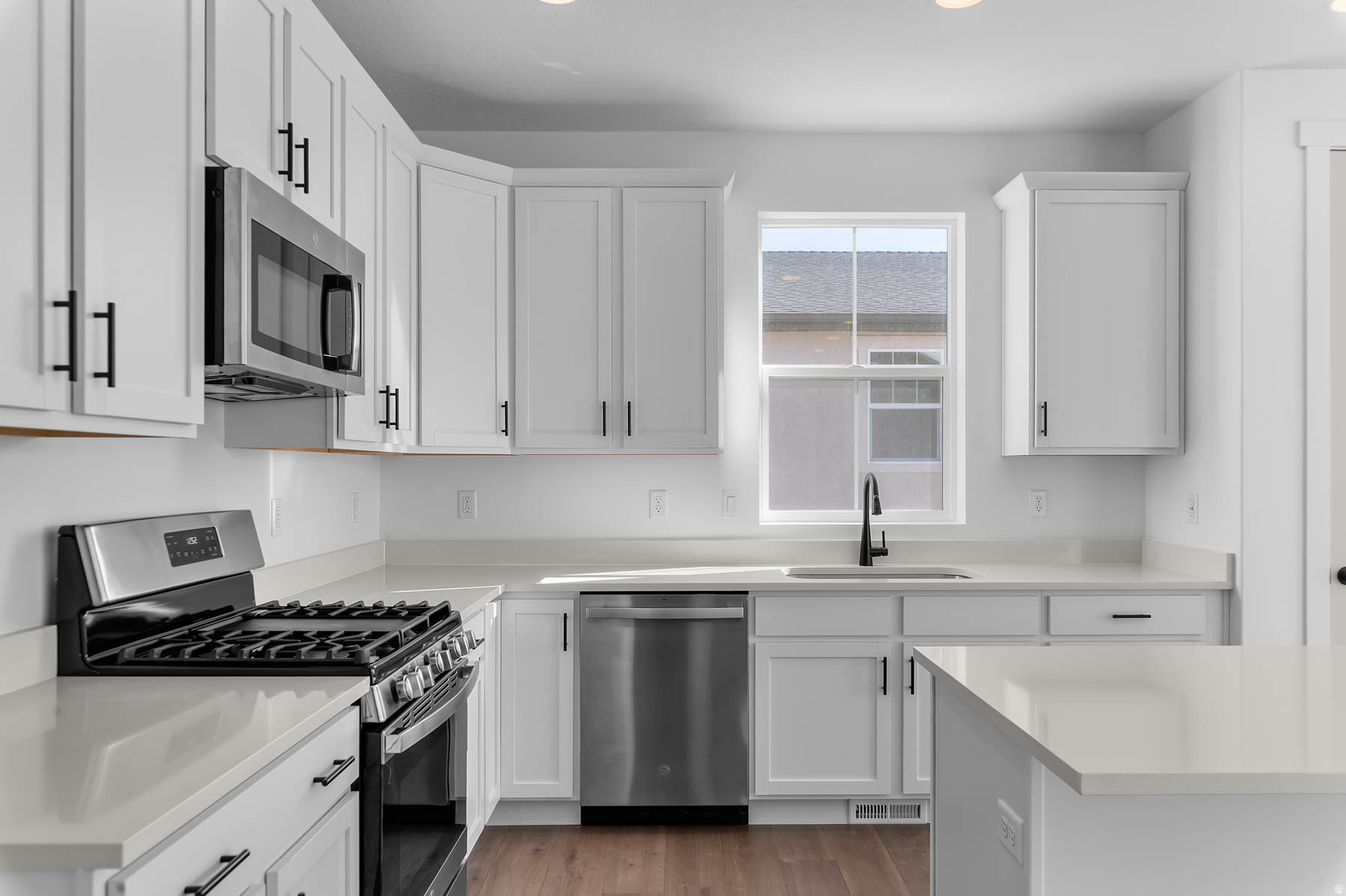 OVERLAND COLLECTION V2 267 - Residential