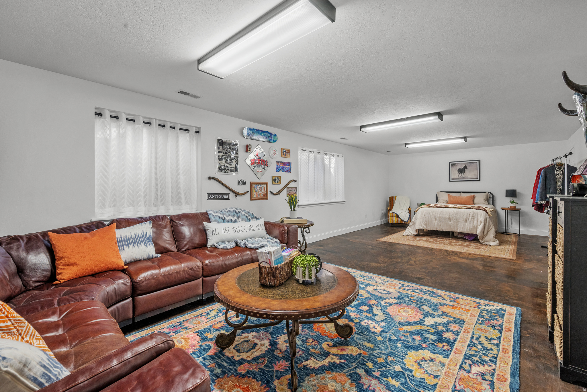 SUNSET HILLS - Residential