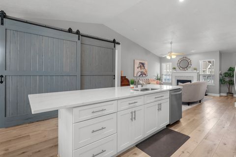 Tiny photo for 984 N 400 W #B, American Fork, UT 84003 (MLS # 2150271)