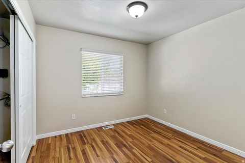 Tiny photo for 949 E CHRIS CIR, Clearfield, UT 84015 (MLS # 2151344)