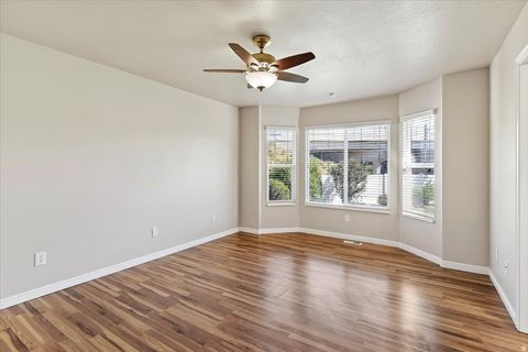 Tiny photo for 949 E CHRIS CIR, Clearfield, UT 84015 (MLS # 2151344)
