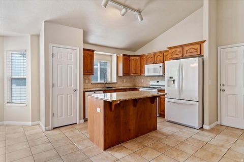Tiny photo for 949 E CHRIS CIR, Clearfield, UT 84015 (MLS # 2151344)