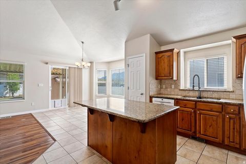 Tiny photo for 949 E CHRIS CIR, Clearfield, UT 84015 (MLS # 2151344)
