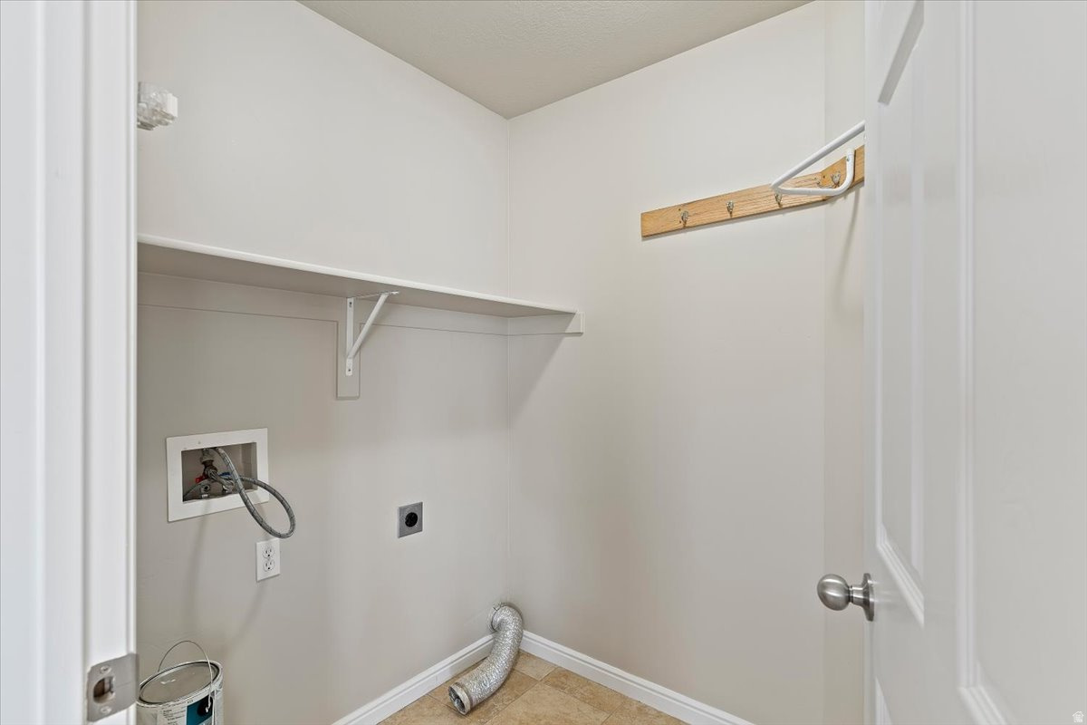 CHELEMES FARMS - Residential