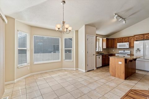Tiny photo for 949 E CHRIS CIR, Clearfield, UT 84015 (MLS # 2151344)